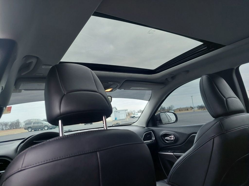 2022 Jeep Cherokee Latitude Lux