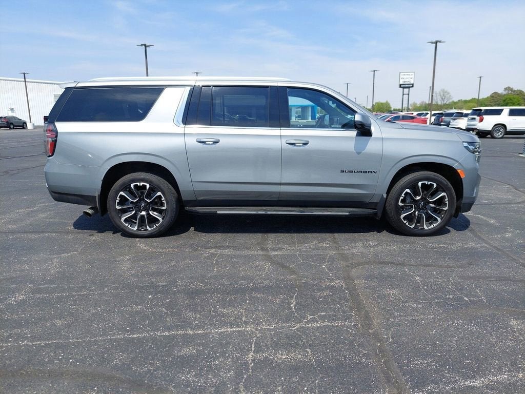 2023 Chevrolet Suburban LT