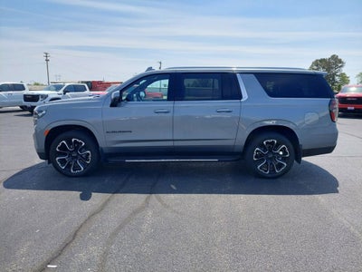 2023 Chevrolet Suburban LT