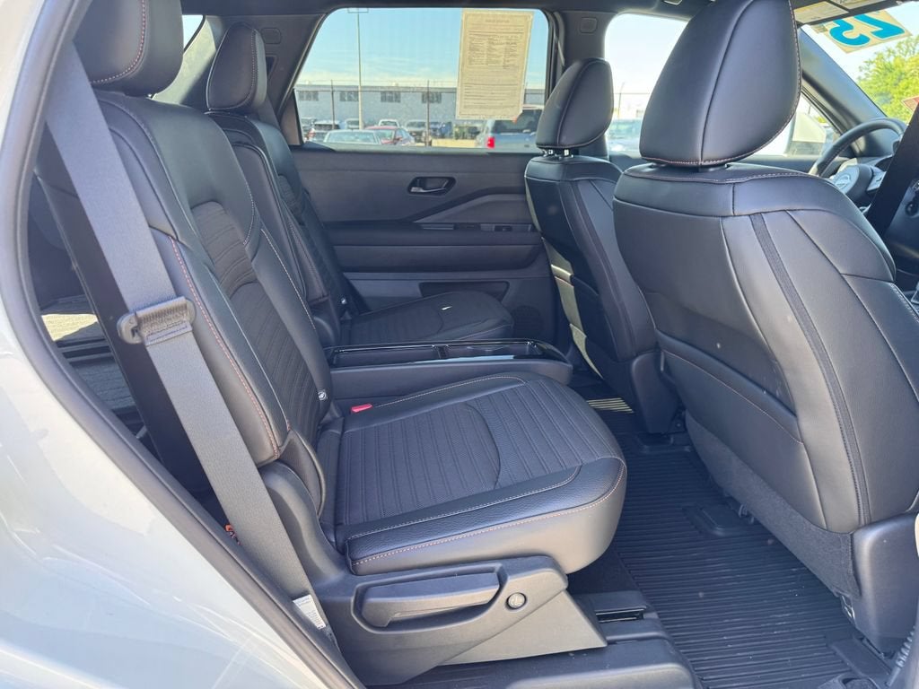 2025 Nissan Pathfinder Rock Creek