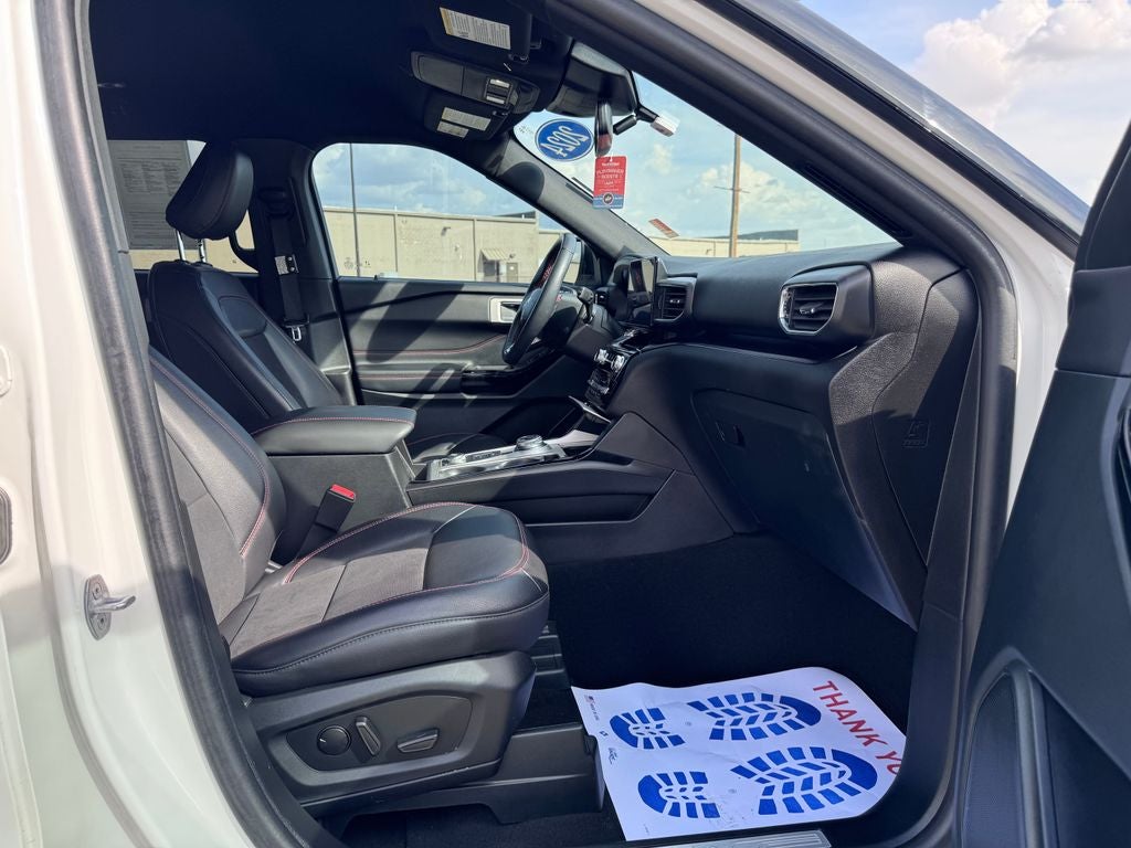 2024 Ford Explorer ST-Line