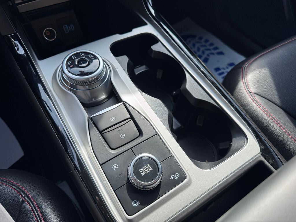 2024 Ford Explorer ST-Line