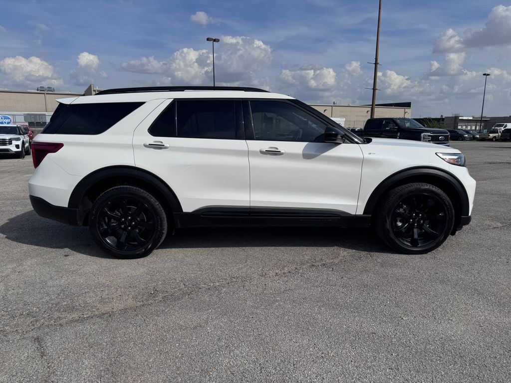 2024 Ford Explorer ST-Line