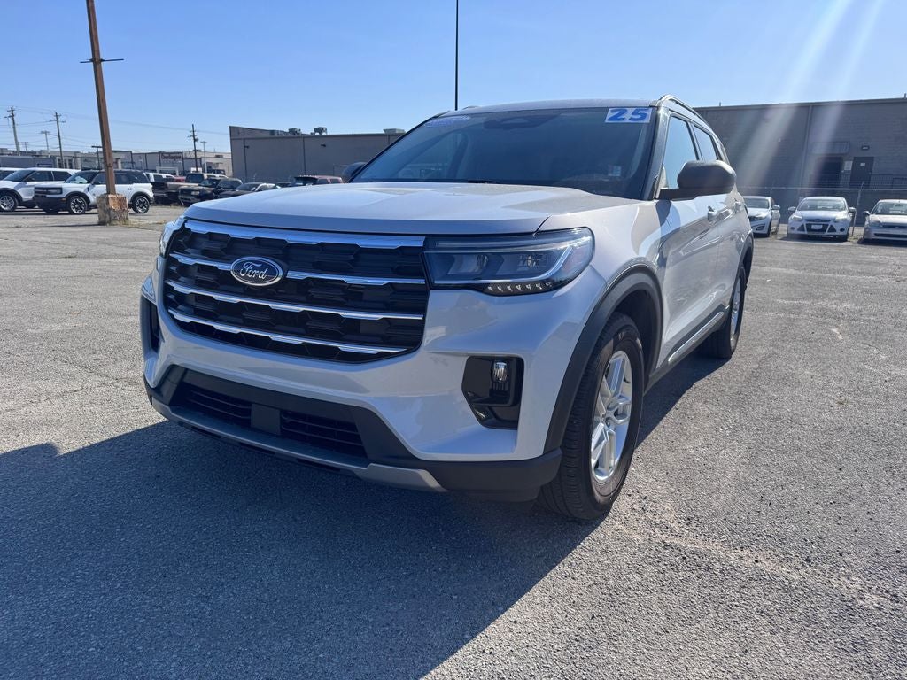 2025 Ford Explorer Active