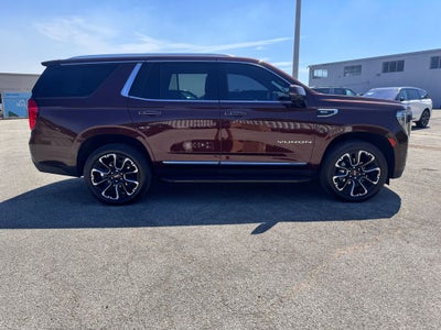 2023 GMC Yukon SLT