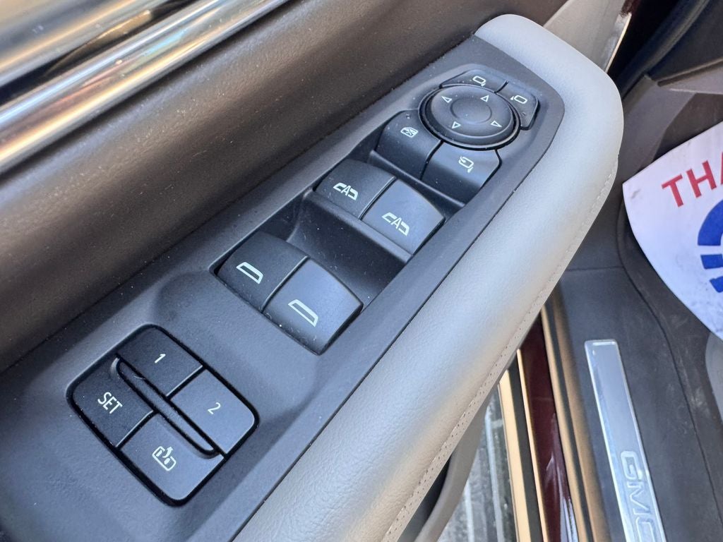 2023 GMC Yukon SLT