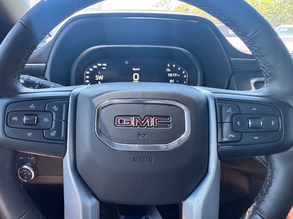 2023 GMC Yukon SLT