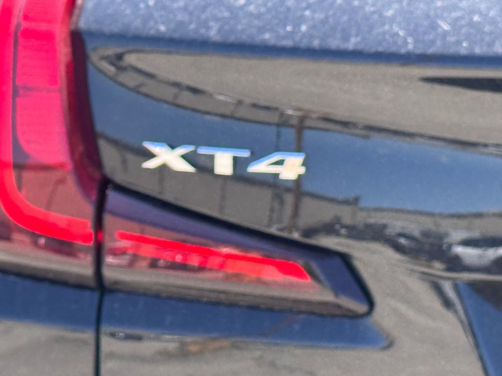 2024 Cadillac XT4 Luxury