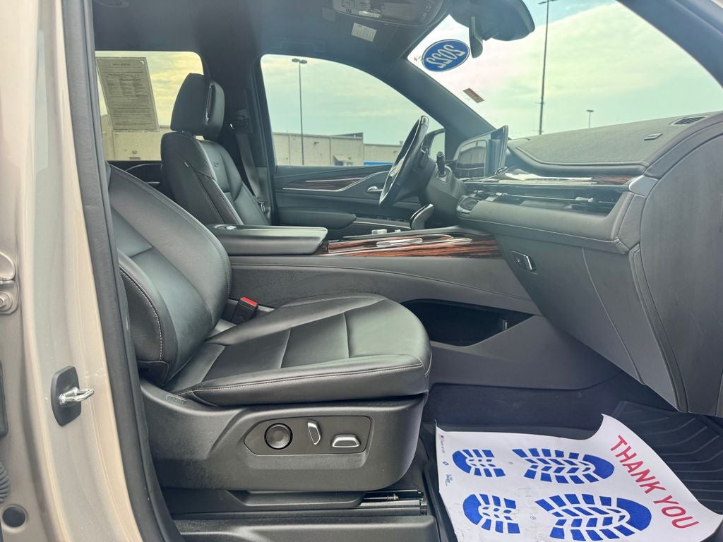 2022 Cadillac Escalade Luxury