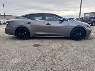 2022 Nissan Maxima SR