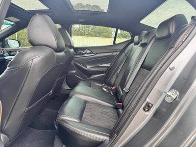 2022 Nissan Maxima SR