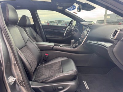 2022 Nissan Maxima SR