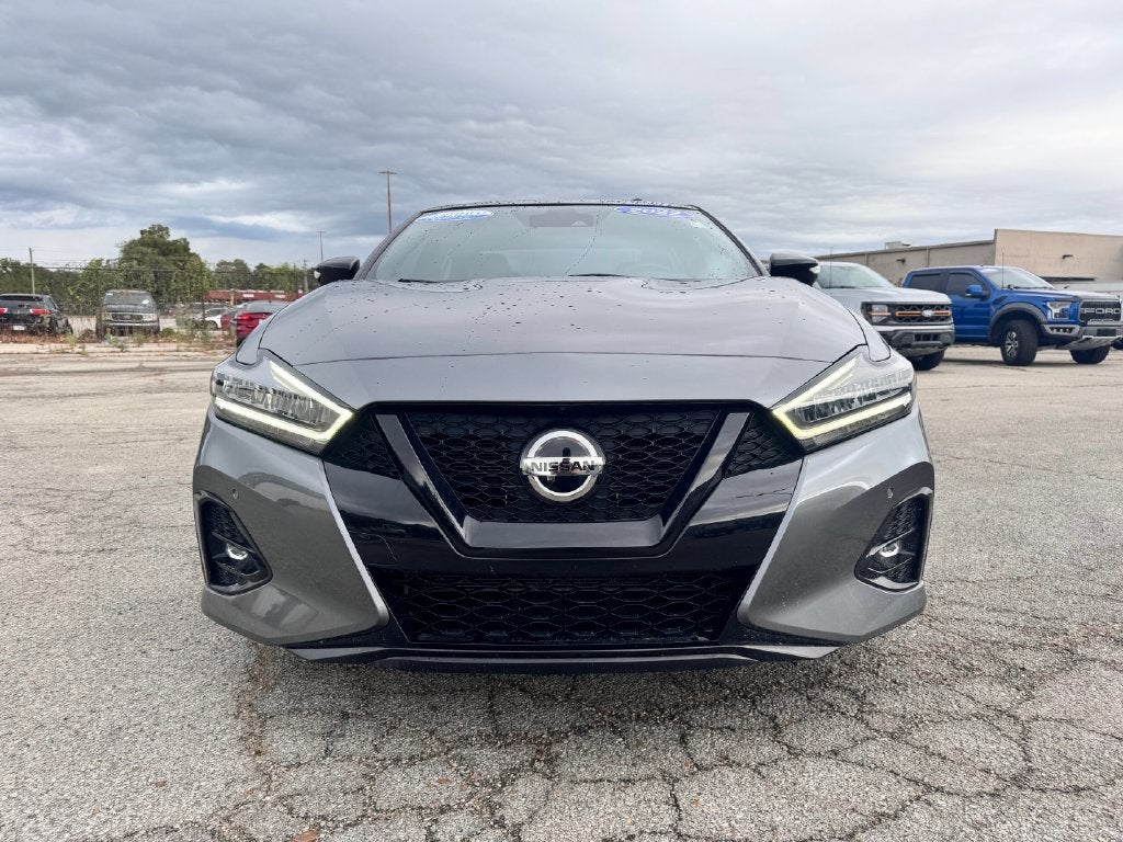 2022 Nissan Maxima SR