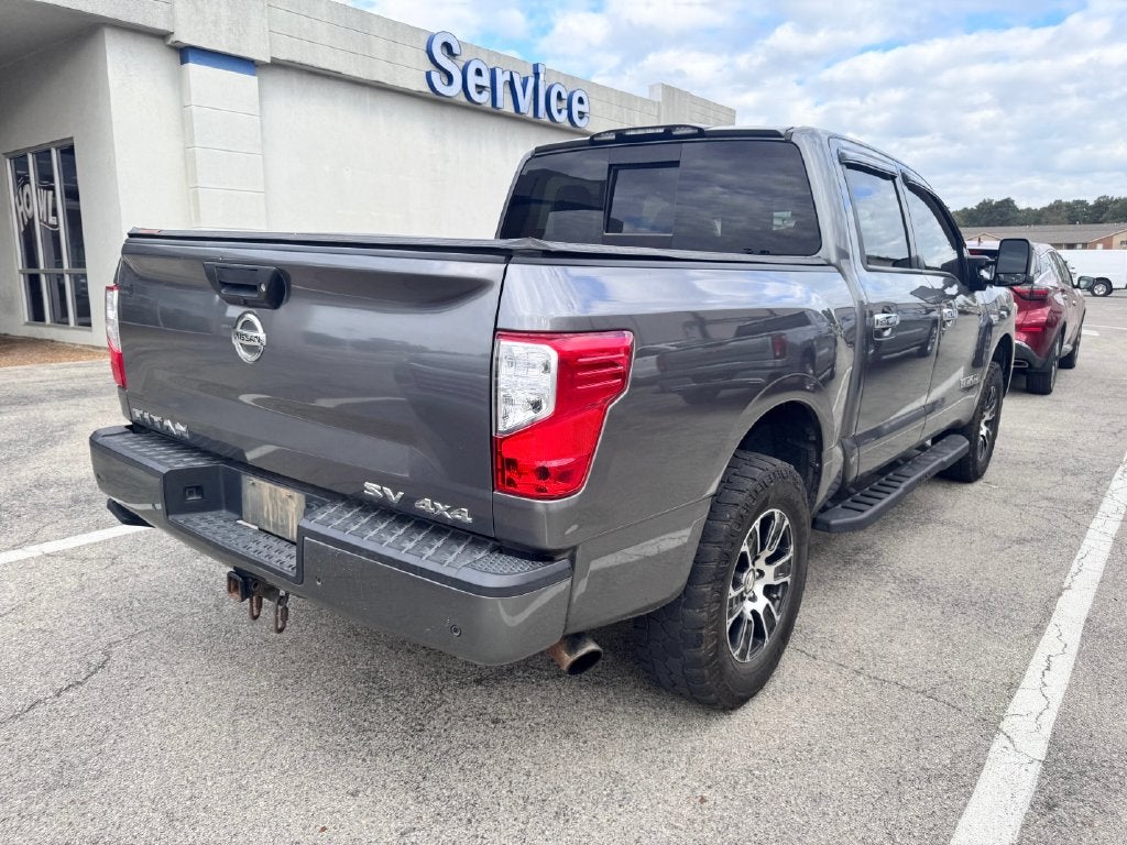 2021 Nissan Titan SV