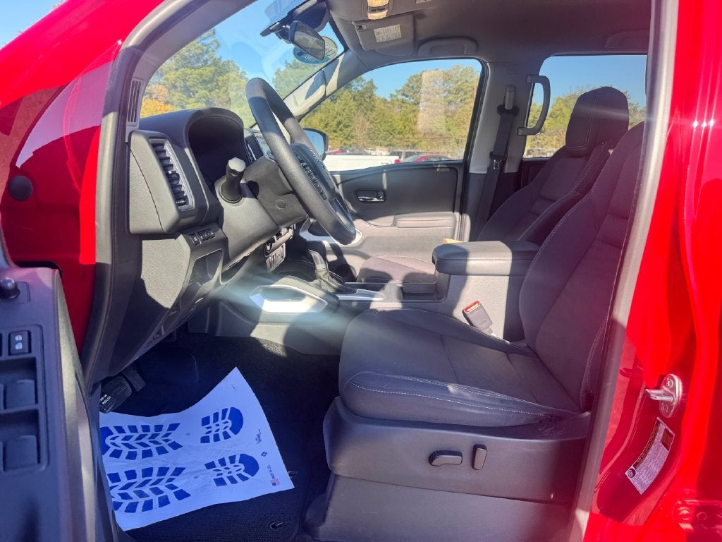 2022 Nissan Frontier SV