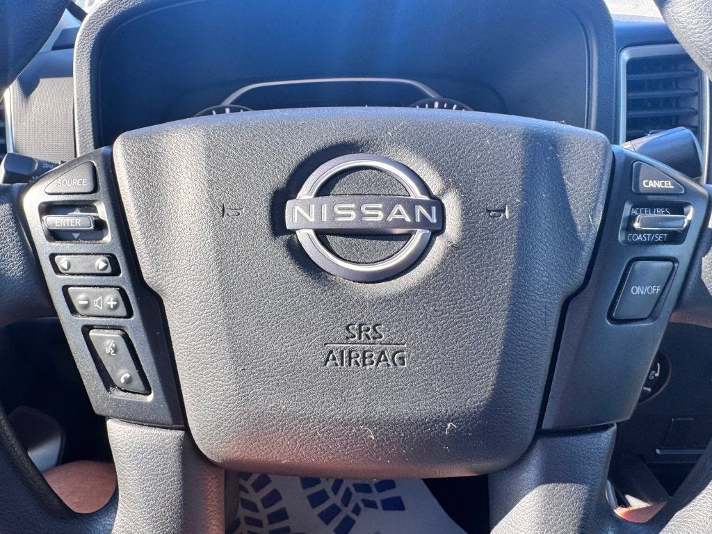 2022 Nissan Frontier SV