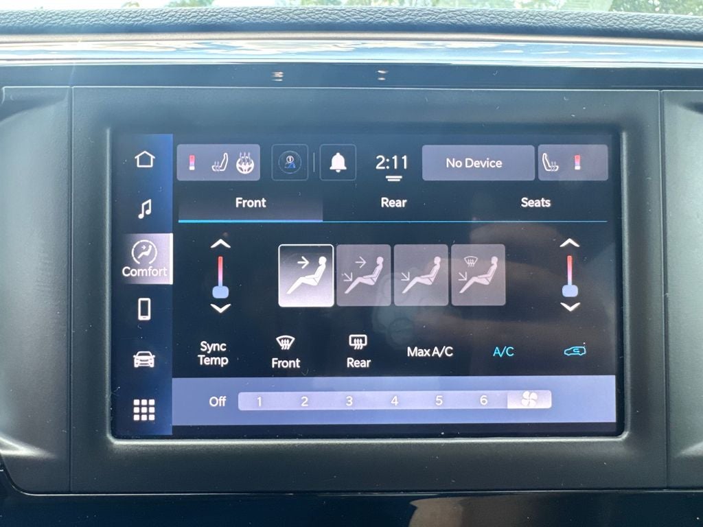 2024 Chrysler Voyager LX