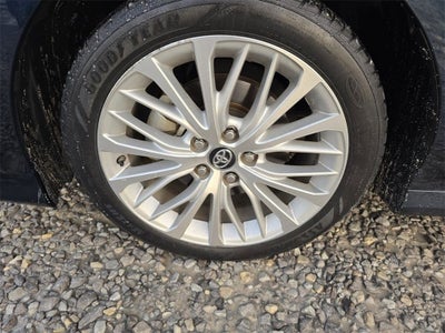 2019 Toyota Camry Hybrid XLE