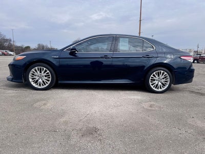 2019 Toyota Camry Hybrid XLE