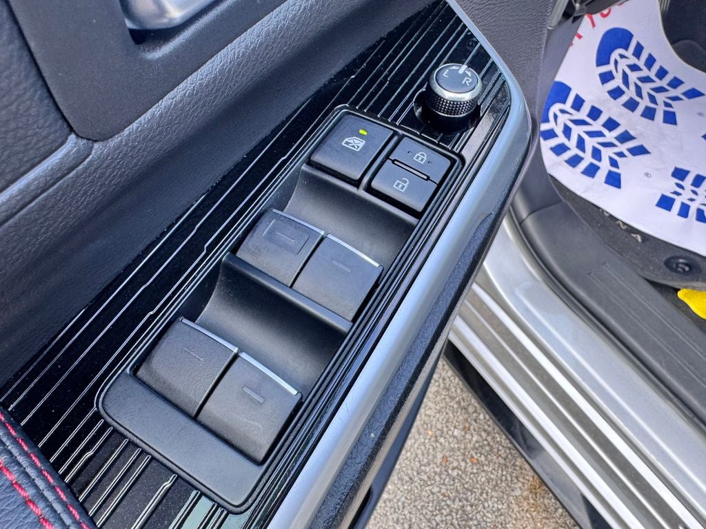 2025 Toyota Sienna XSE 7 Passenger