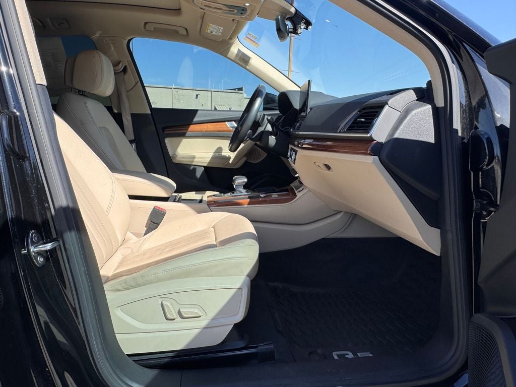 2022 Audi Q5 45 S line Premium quattro