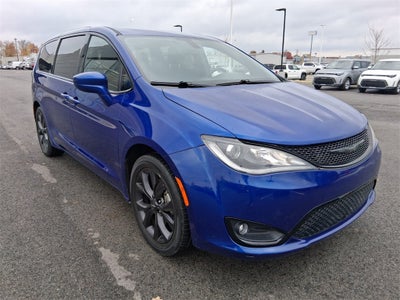 2020 Chrysler Pacifica Touring