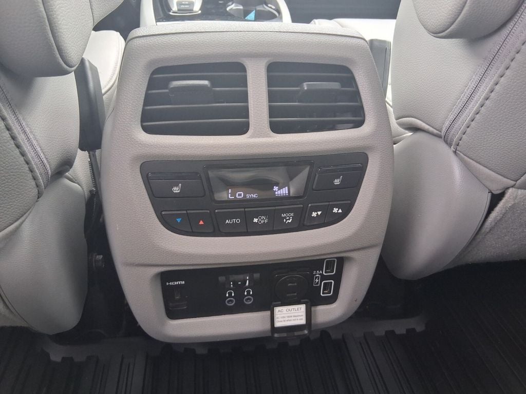 2022 Honda Pilot Touring 7 Passenger