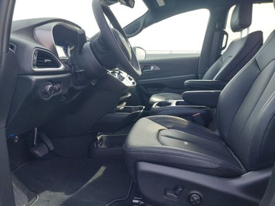 2026 Chrysler Voyager VOYAGER LX