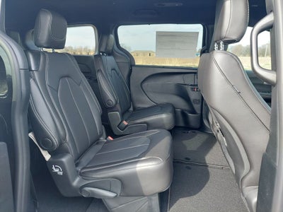 2026 Chrysler Voyager VOYAGER LX