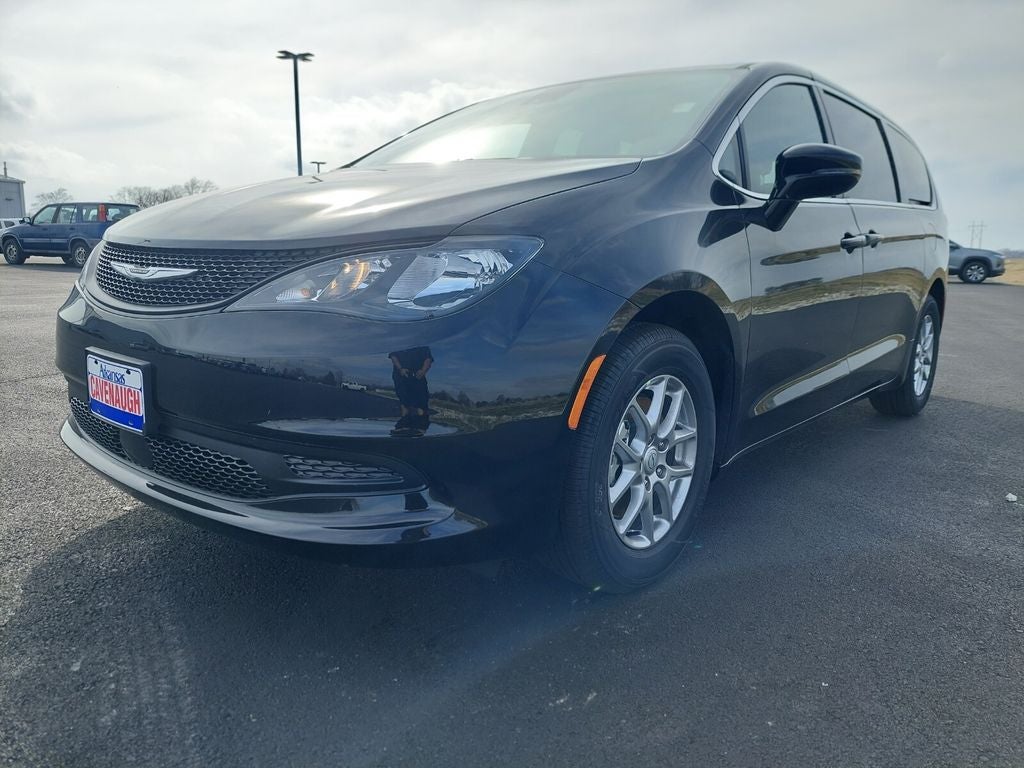 2026 Chrysler Voyager VOYAGER LX