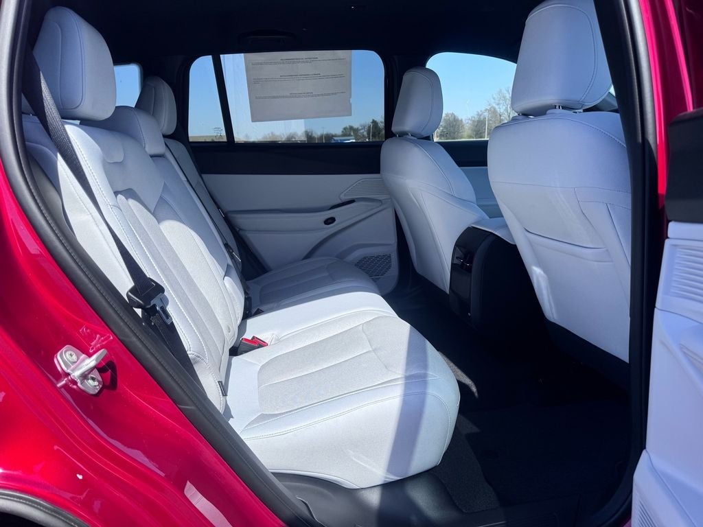 2026 Jeep Cherokee CHEROKEE LAREDO 4X4