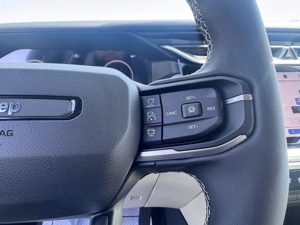 2026 Jeep Cherokee CHEROKEE LAREDO 4X4