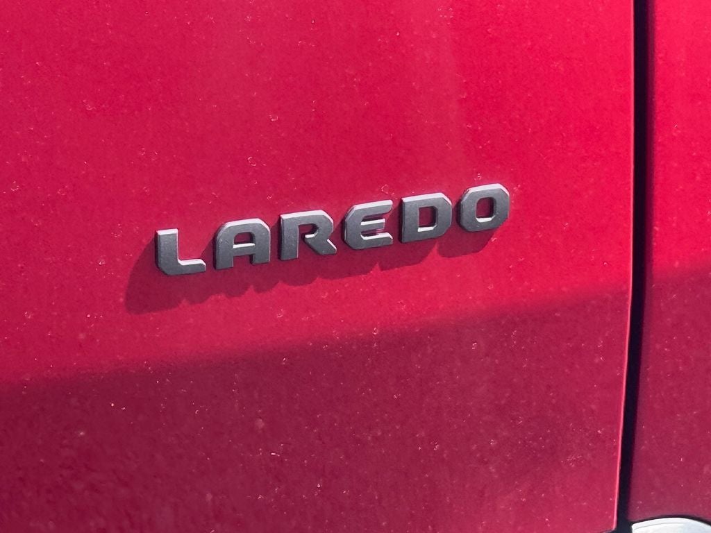 2026 Jeep Cherokee CHEROKEE LAREDO 4X4