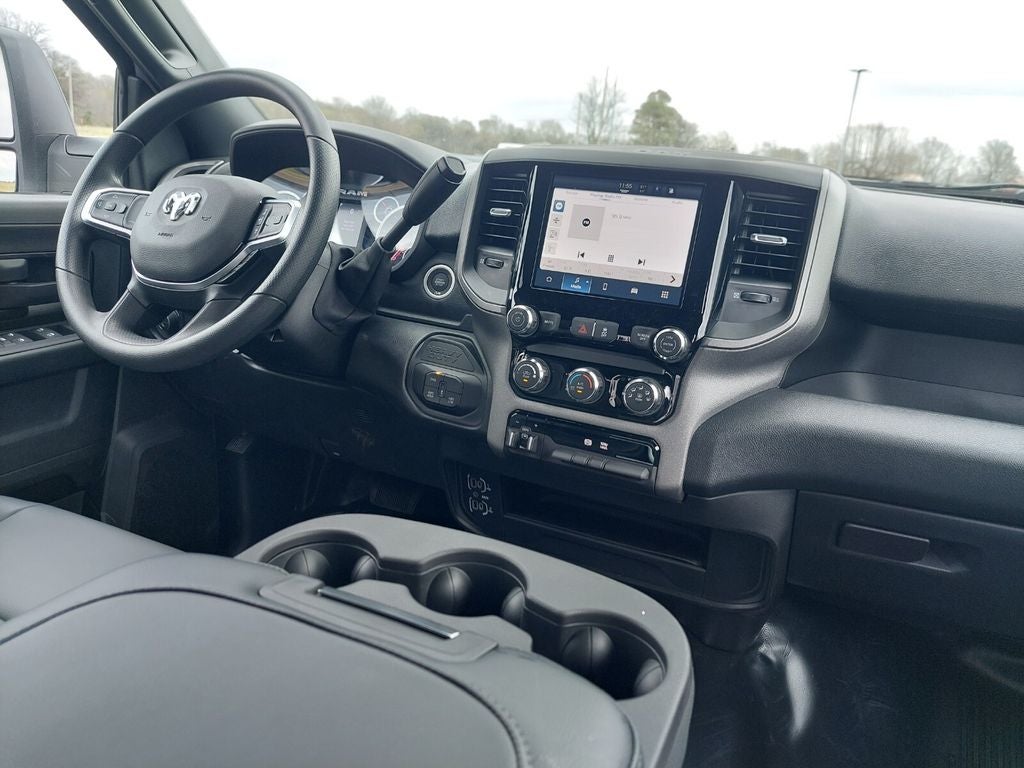 2026 RAM Ram 3500 RAM 3500 TRADESMAN CREW CAB 4X4 6'4' BOX