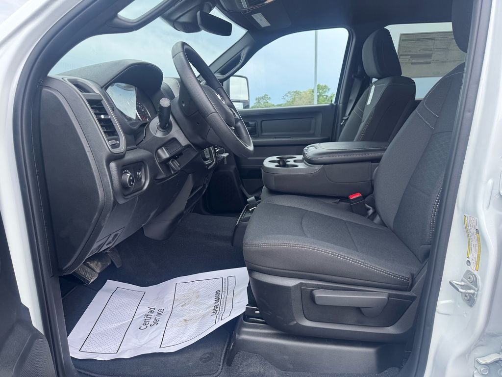 2026 RAM Ram 3500 RAM 3500 TRADESMAN CREW CAB 4X4 6'4' BOX