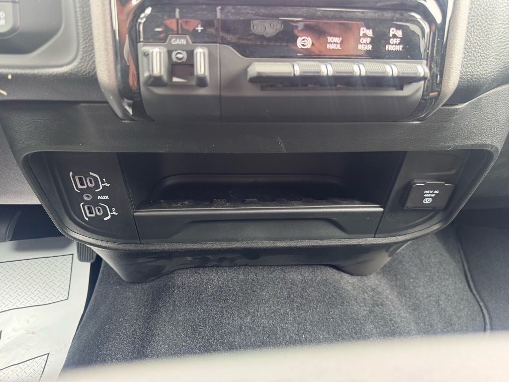 2026 RAM Ram 3500 RAM 3500 TRADESMAN CREW CAB 4X4 6'4' BOX
