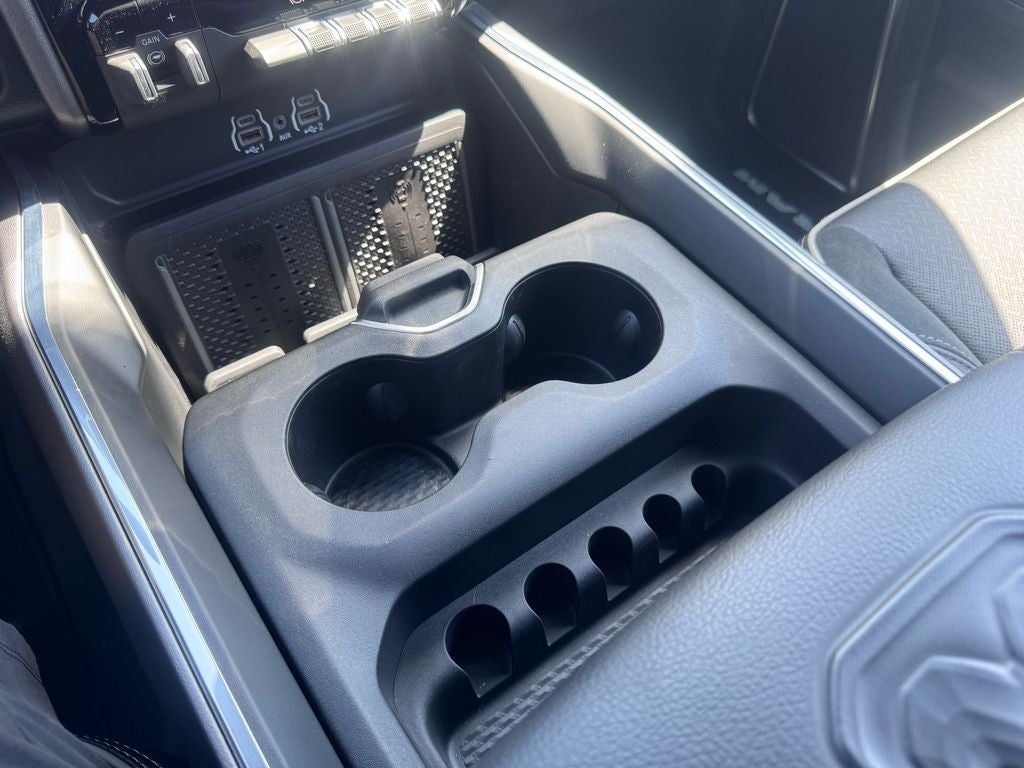 2025 RAM Ram 3500 RAM 3500 LARAMIE CREW CAB 4X4 6'4' BOX