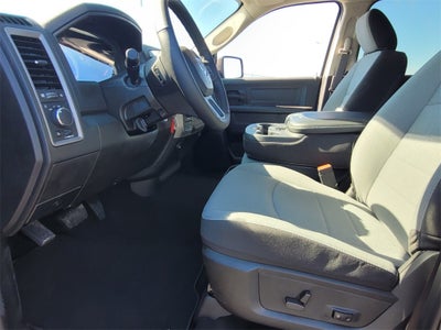 2023 RAM Ram 1500 Classic RAM 1500 CLASSIC TRADESMAN CREW CAB 4X4 5'7' BOX