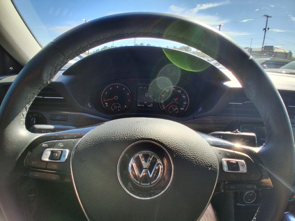 2022 Volkswagen Passat 2.0T Limited Edition