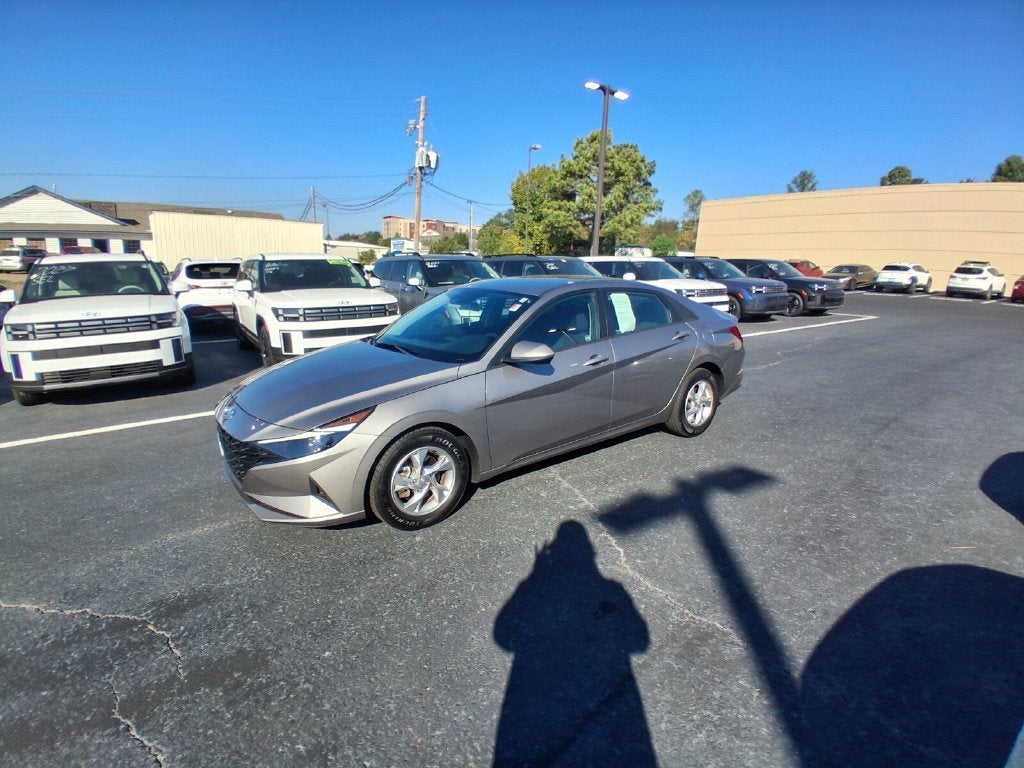 2021 Hyundai Elantra SE