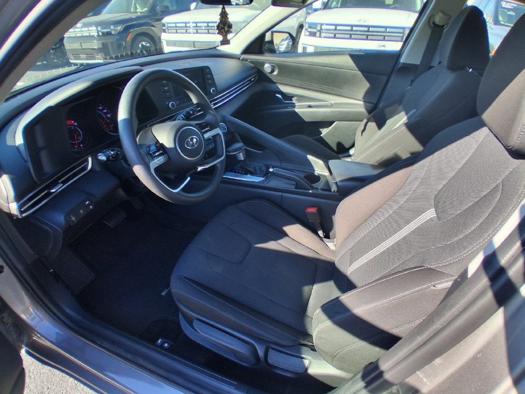 2021 Hyundai Elantra SE